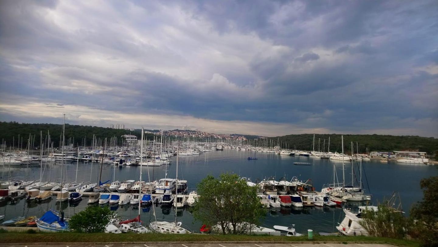 Apartments Cro Adria Stay Medolino Esterno foto